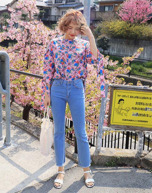 เสื้อลายดอก