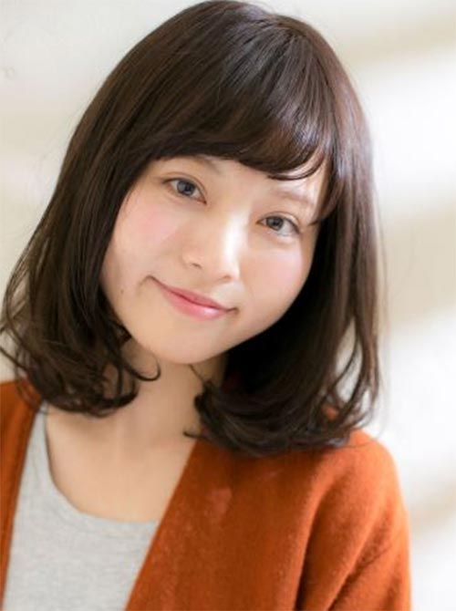 ทรงผมสั้นประบ่า