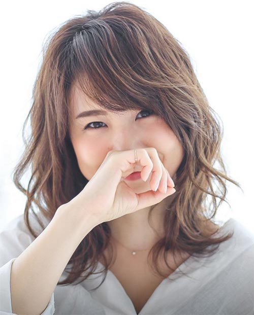 ทรงผมสั้นประบ่า