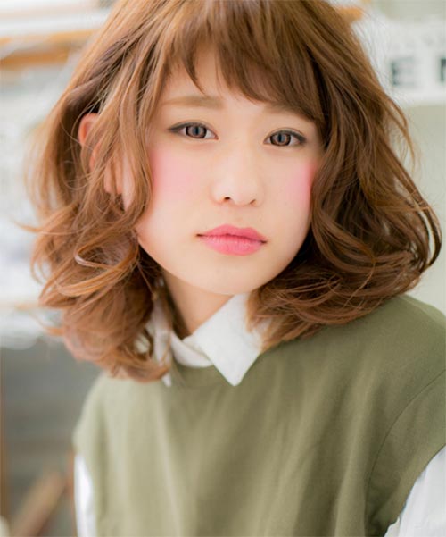 ทรงผมสั้นประบ่า