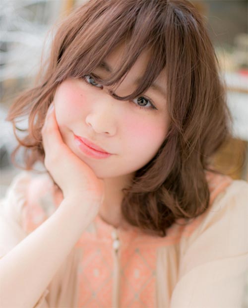 ทรงผมสั้นประบ่า