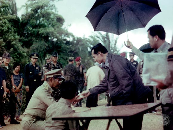 ในหลวง รัชกาลที่ 9