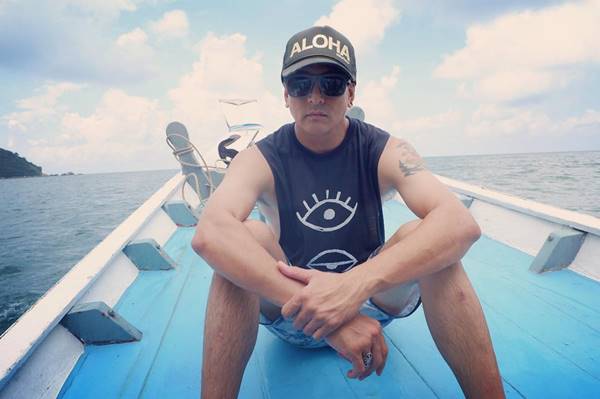 พีท ทองเจือ