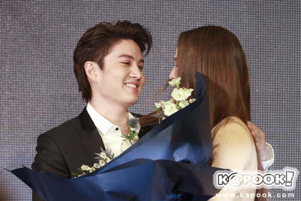 ขวัญ อุษามณี