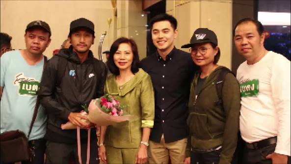 ตูน บอดี้สแลม ก้าวคนละก้าว