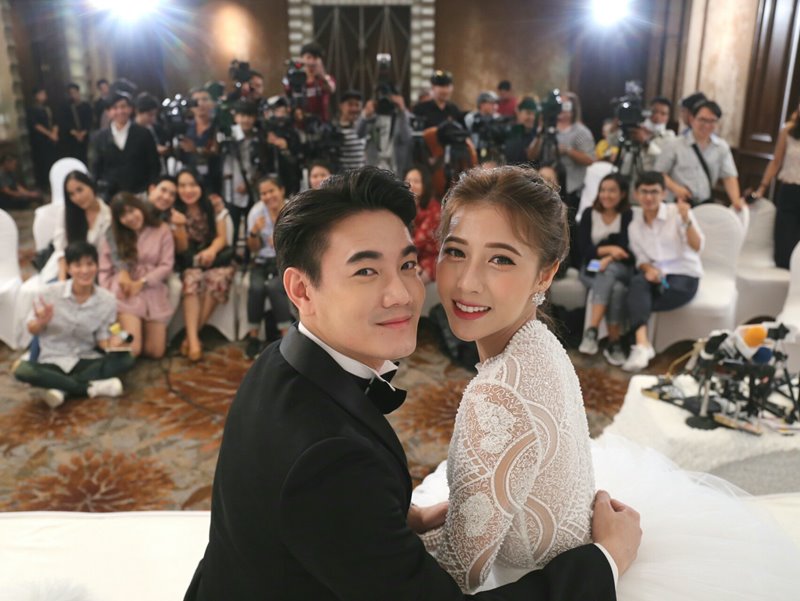 ฟลุค จิระ แอปเปิ้ล สีสะเหงียน