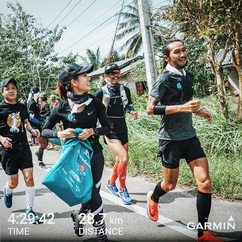 อากู๋ แกรมมี่ ร่วมวิ่งก้าวคนละก้าว กับ ตูน บอดี้สแลม