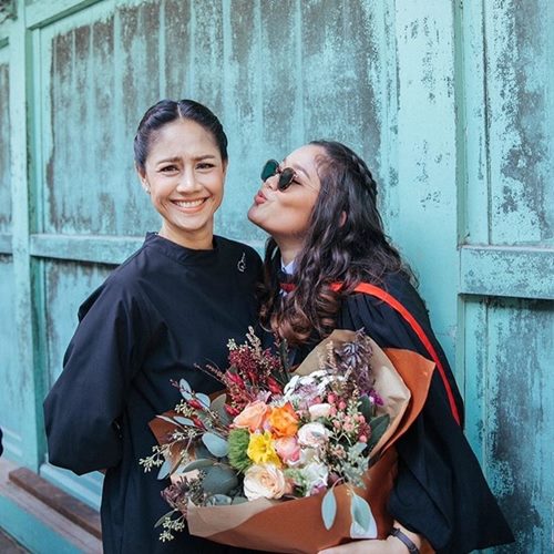 นก ฉัตรชัย นก สินจัย สุดปลื้ม ลูกสาว บอม ฑิชากร รับปริญญาแล้ว