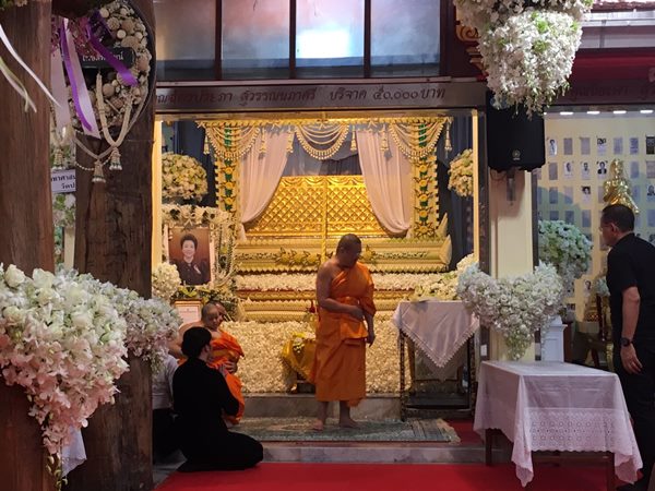 น้องข้าวหอม บวชหน้าไฟให้ คุณยายเล็ก