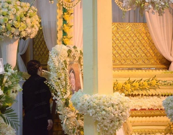 น้องข้าวหอม บวชหน้าไฟให้ คุณยายเล็ก