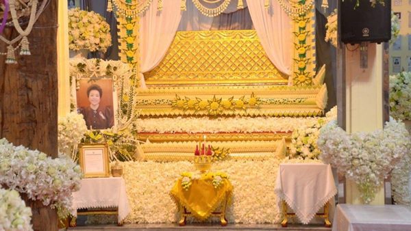 น้องข้าวหอม บวชหน้าไฟให้ คุณยายเล็ก