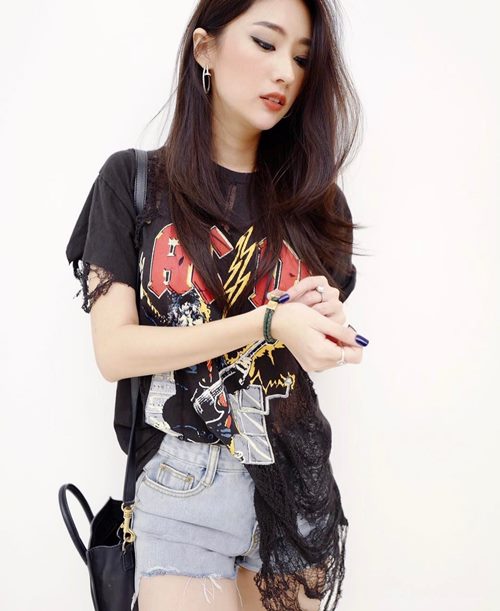 เมย์ สิรินทร์