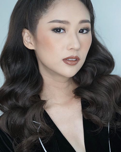 เมย์ สิรินทร์