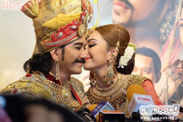 แป้ง พรภัสร์ชนก - เอ ไชยา มิตรชัย