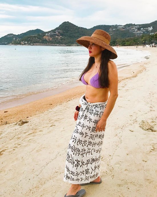 ใหม่ เจริญปุระ ควงสาวหล่อคู่ใจเที่ยวสมุย