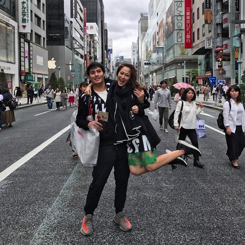 นาวิน ต้าร์ ไฮโซน้ำหวาน