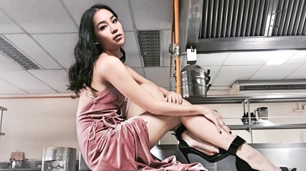 คิทตี้ ชิชา พูดถึง เนม Getsunova หลังเปิดหน้ากากซามูไร