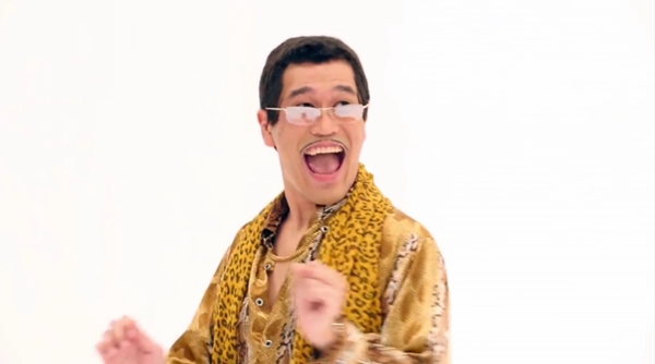 PIKO-TARO เจ้าของเพลง PPAP ประกาศแต่งงาน นางแบบสายหวิว