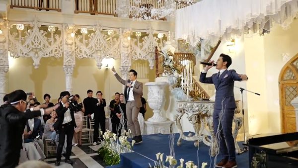  โต๋ ศักดิ์สิทธิ์ 