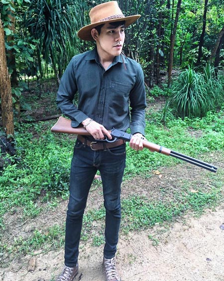 เอมมี่ อมลวรรณ