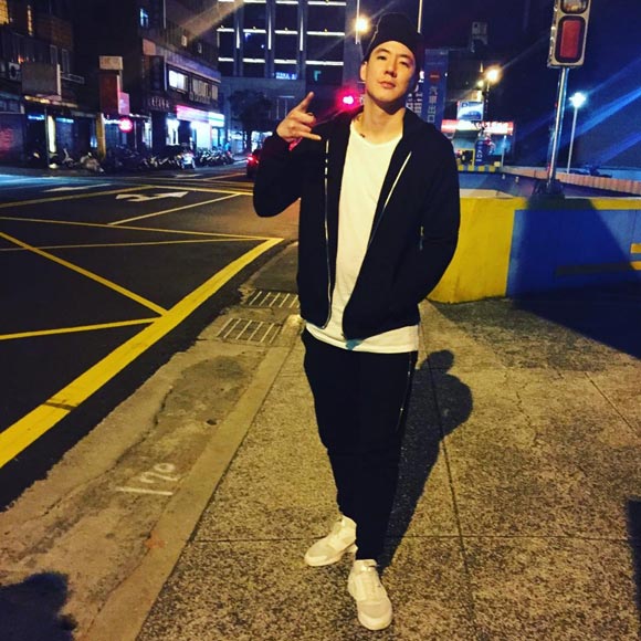 เอมมี่ อมลวรรณ