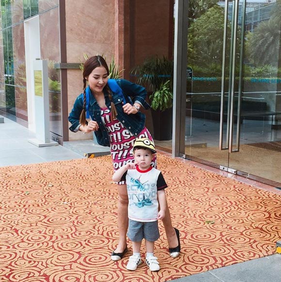 โบว์ชมพู อาร์สยาม