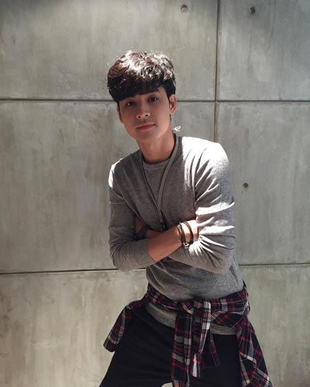 เก้า จิรายุ