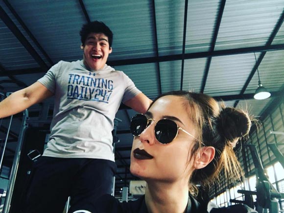 ขวัญ อุษามณี