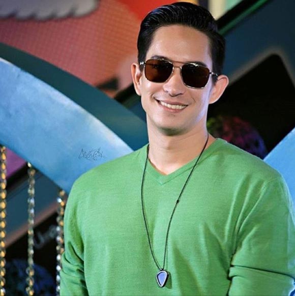 หลุยส์ สก็อต