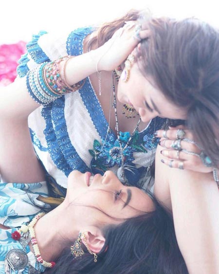 ใหม่ ดาวิกา