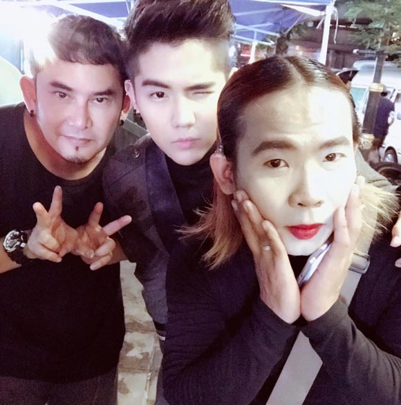 พชร์ อานนท์