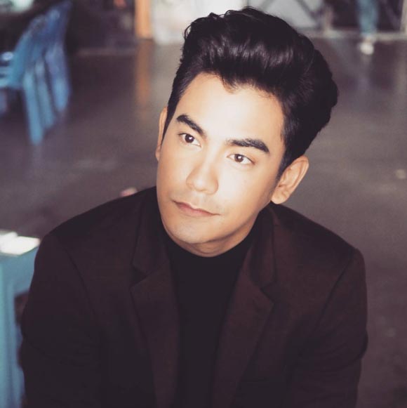 ดราม่า ฌอห์ณ เอสเธอร์