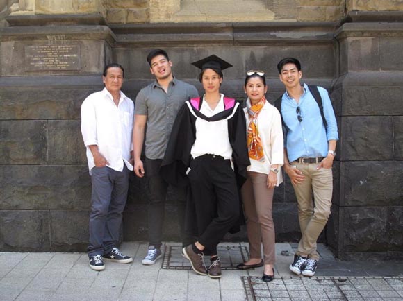 บีบี เอกนรี ลูกสาวอ๊อฟ พงษ์พัฒน์