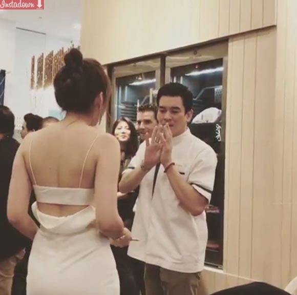 วุ้นเส้น ชาคริต