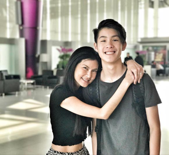 บ้านเจ เจตริน