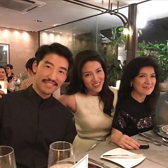 ครอบครัว เจ้าสัวบุญชัย