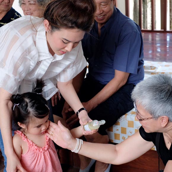 น้องมายู เมย์ เฟื่องอารมย์