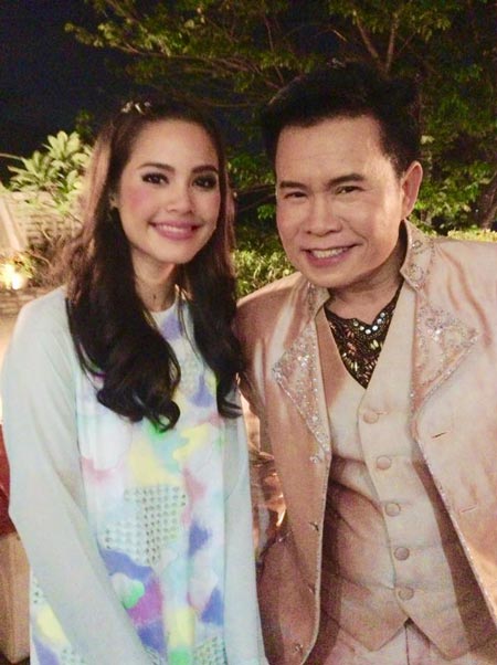 มนต์สิทธิ์ คำสร้อย