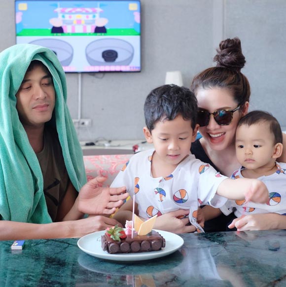 ป๋อ ณัฐวุฒิ เอ๋ พรทิพย์