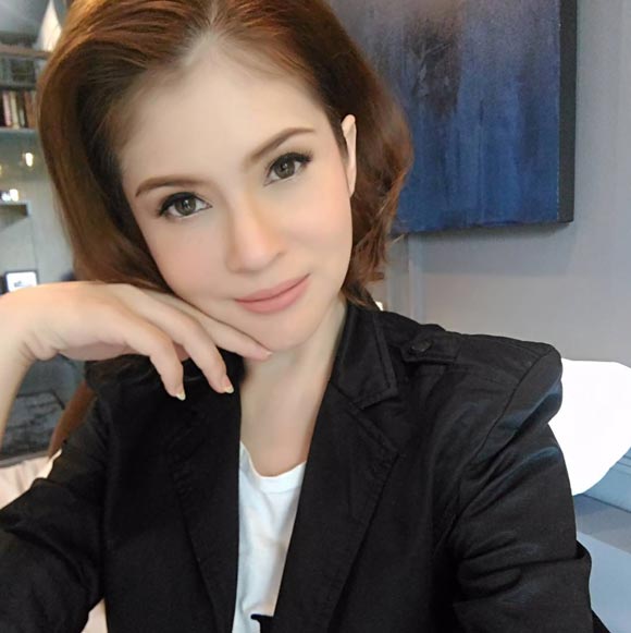 แอนนี่ บรู๊ค น้องฑีฆายุ