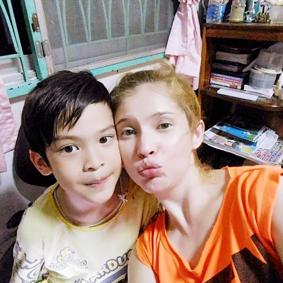 แอนนี่ บรู๊ค น้องฑีฆายุ