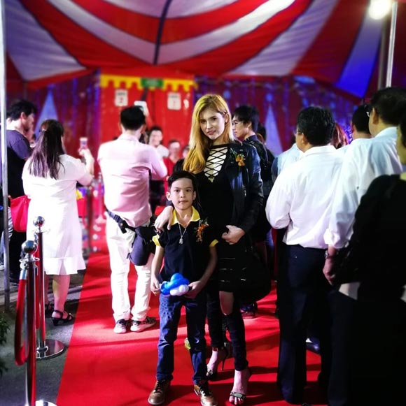 แอนนี่ บรู๊ค น้องฑีฆายุ