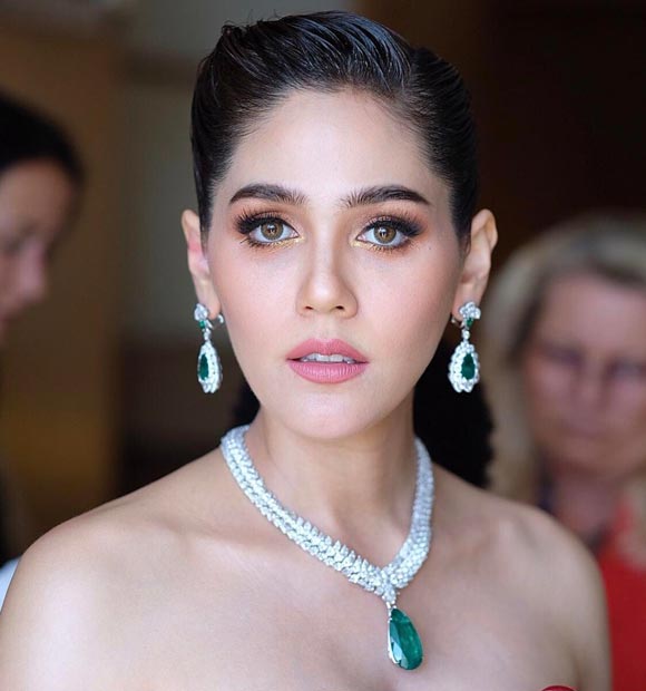 น็อต ชมพู่