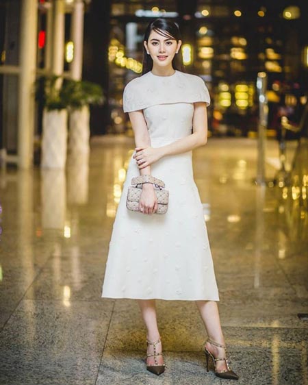 ใหม่ ดาวิกา