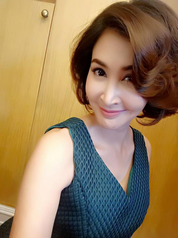 เป้ ไฮร็อค ษา วรรณษา