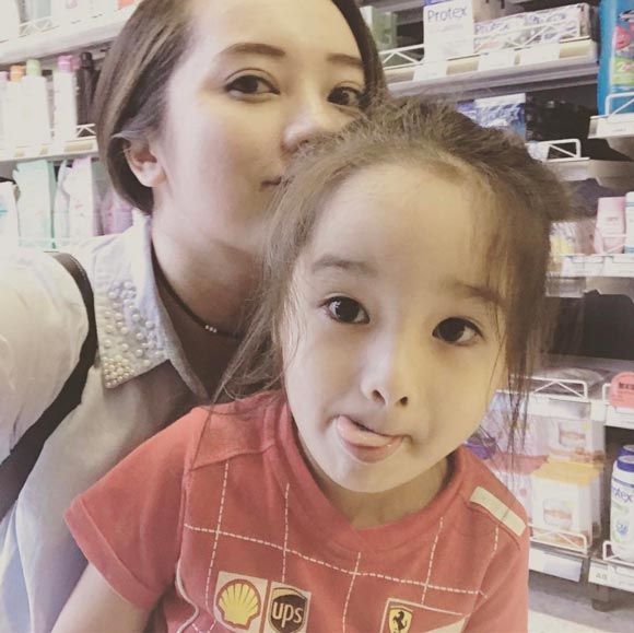 จีจี้ จอมขวัญ