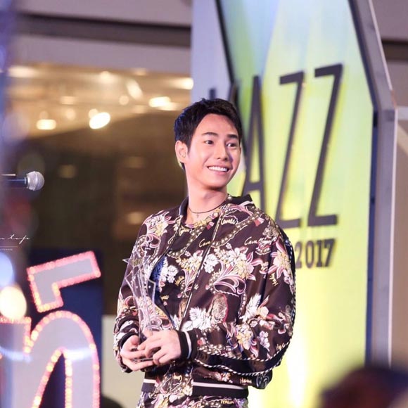 เป๊ก ผลิตโชค