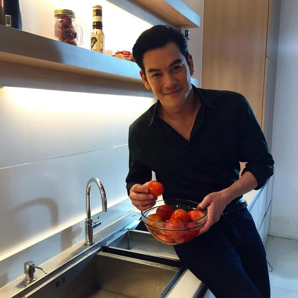 ชาคริต ตาล ลีโอเกิร์ล