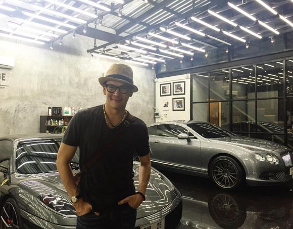 ชาคริต ตาล ลีโอเกิร์ล