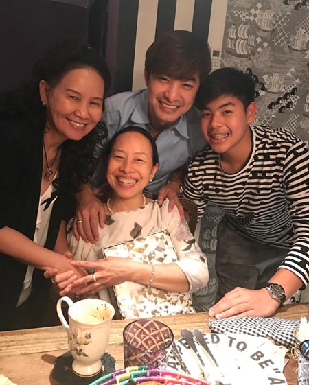 ฉอด เอส ป้าซุ่มทุ่มไม่อั้น